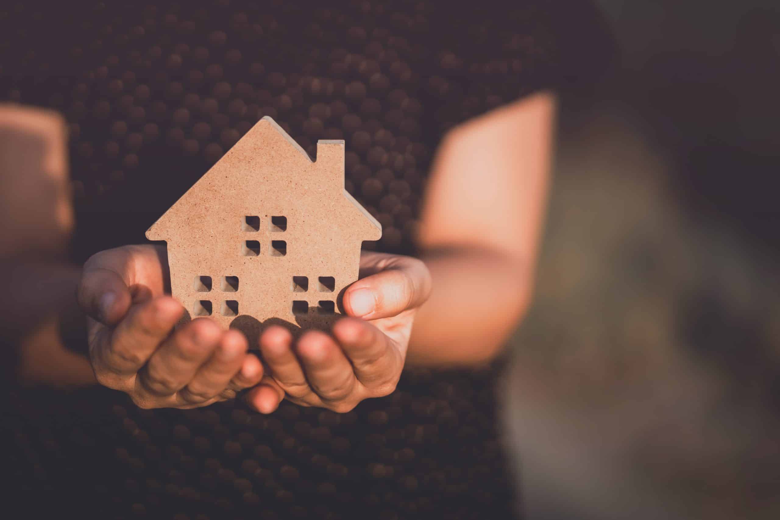 découvrez comment l'assurance habitation peut contribuer aux inégalités sociales en france. explorez les facteurs qui influencent l'accès et le coût de ces assurances, et analysez les conséquences sur les ménages à faible revenu.