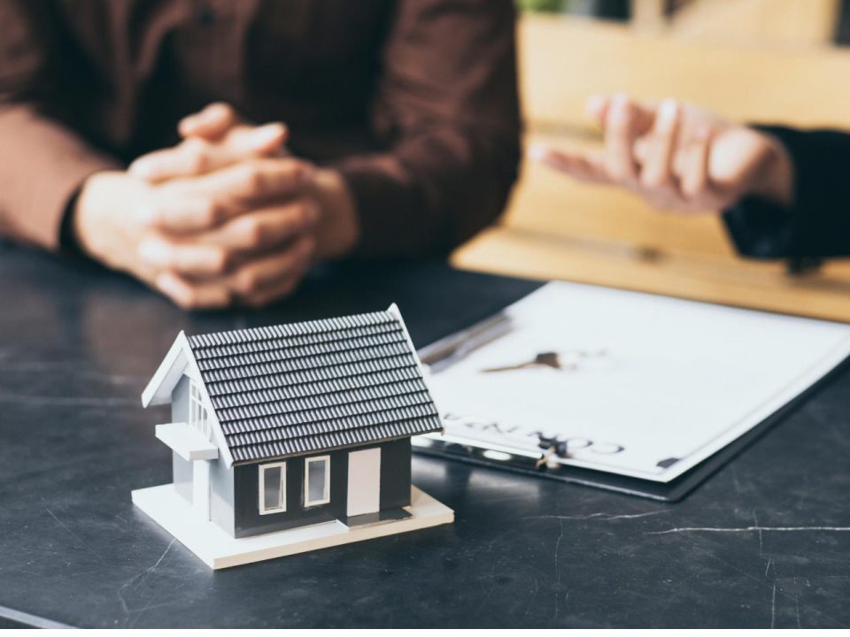 découvrez des solutions d'assurance habitation abordables à marseille. protégez votre foyer avec des offres sur mesure adaptées à votre budget tout en bénéficiant d'une couverture complète. faites le choix de la tranquillité d'esprit avec nos assurances accessibles dès aujourd'hui.