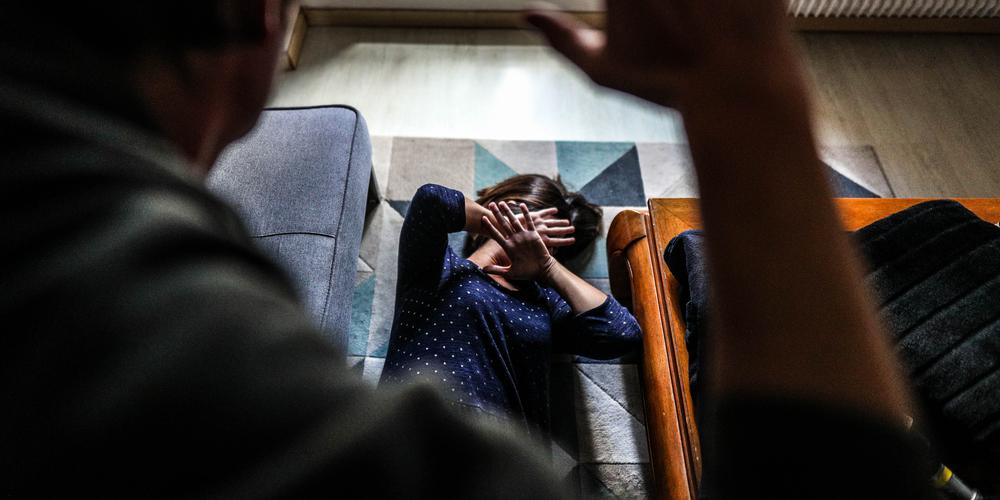 découvrez comment axa s'engage contre les violences conjugales en proposant des solutions de soutien et des ressources adaptées. informez-vous sur les services disponibles pour protéger les victimes et sensibiliser à ce fléau.