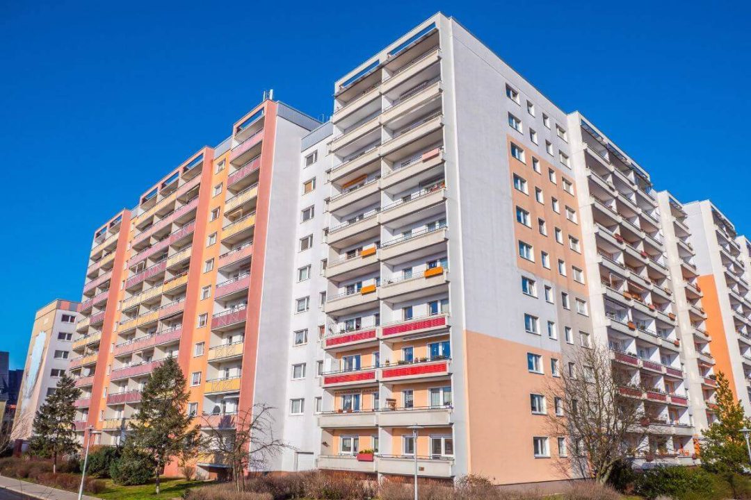 découvrez les enjeux du logement précaire en île-de-france en 2025 : chiffres clés, causes, conséquences et solutions pour améliorer la situation des habitants les plus fragilisés.