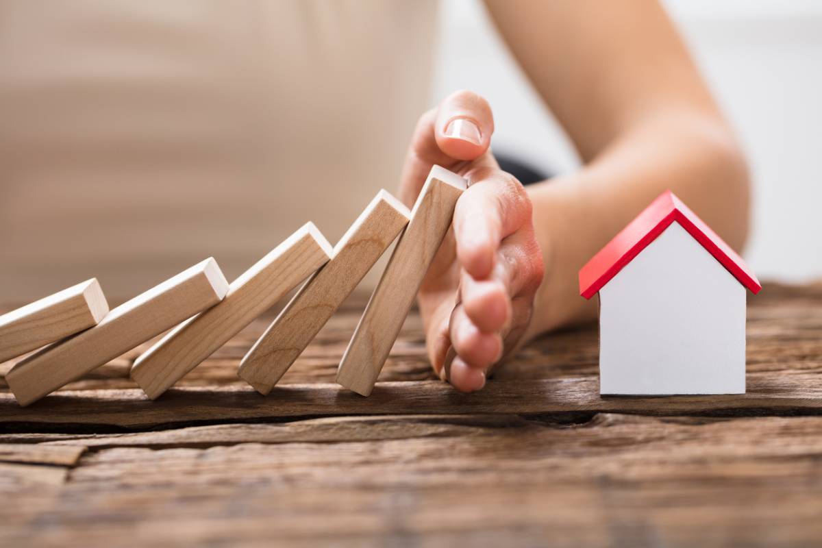 découvrez les solutions pour surmonter les obstacles liés à l'accès difficile à l'assurance habitation et protéger efficacement votre logement.