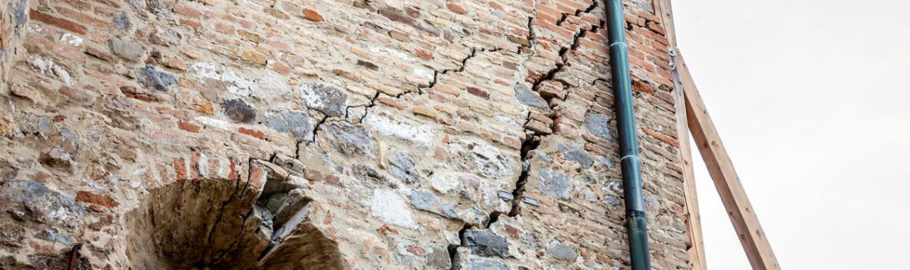 découvrez des solutions efficaces pour réparer et prévenir les dégâts sur les sols argileux. conseils pratiques et aides spécialisées pour protéger votre terrain.