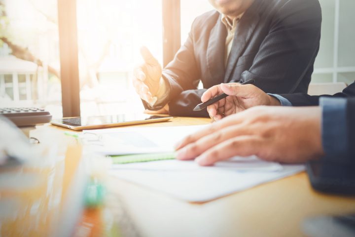 protégez votre maison avec une assurance habitation complète contre les tempêtes et intempéries, garantissant une couverture optimale en cas de dégâts climatiques.