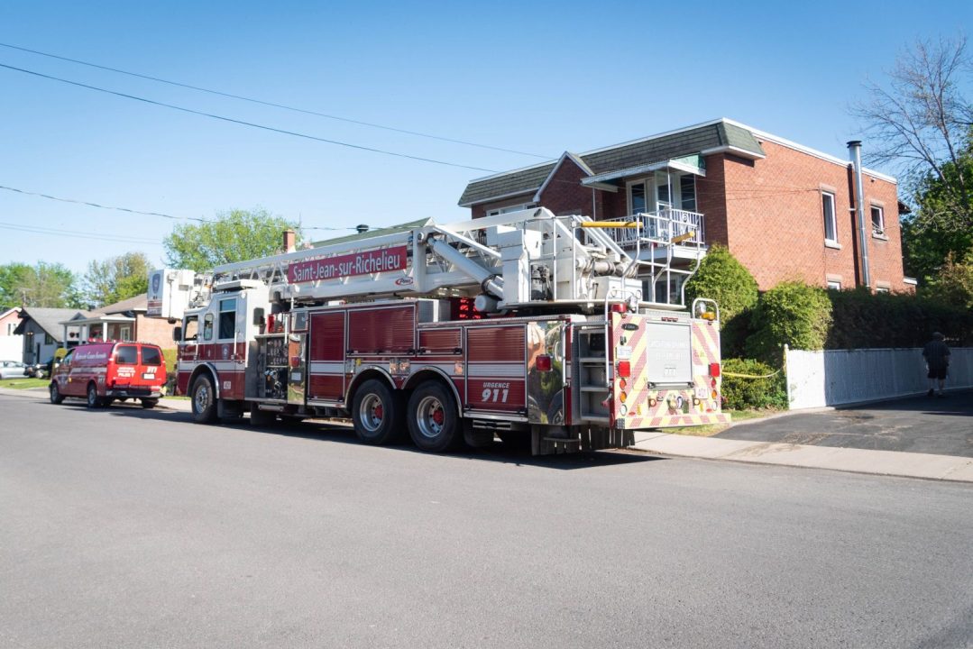 découvrez comment les assureurs tirent la sonnette d’alarme sur les risques climatiques, expliquant la hausse des primes d’assurance et les enjeux pour les assurés face à ces évolutions.