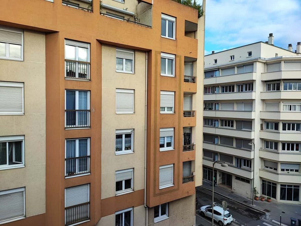 tout savoir sur l'impact des travaux d'inhabitabilité sur le paiement du loyer : droits, obligations et conseils pratiques pour locataires et propriétaires.