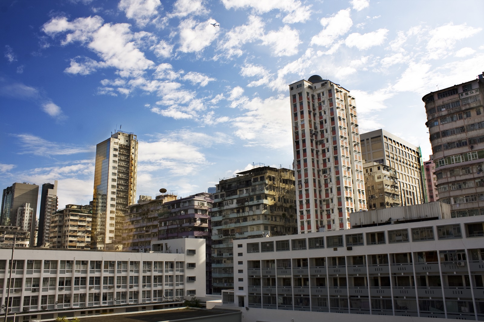 découvrez les dernières actualités économiques sur le logement, le télétravail et l'assurance vie pour mieux comprendre les tendances et enjeux actuels.