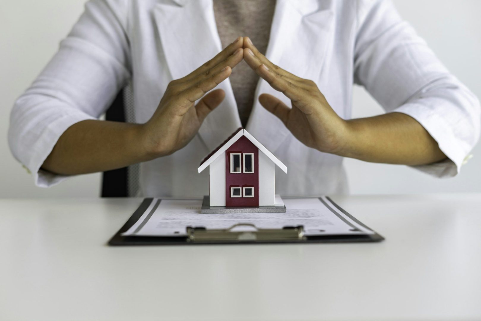 découvrez les essentiels à vérifier pour choisir une assurance habitation adaptée aux besoins des femmes, pour une protection optimale de votre logement.
