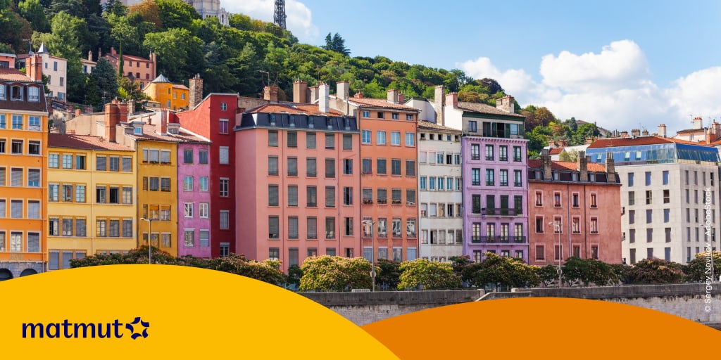 matmut renforce sa performance grâce à l'acquisition d'activités assurance vie d'ex-hsbc, offrant ainsi des solutions d'assurance vie améliorées et un service optimal.