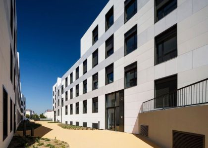découvrez nos conseils et solutions pour trouver un logement étudiant adapté à vos besoins et à votre budget, près des campus et des commodités.