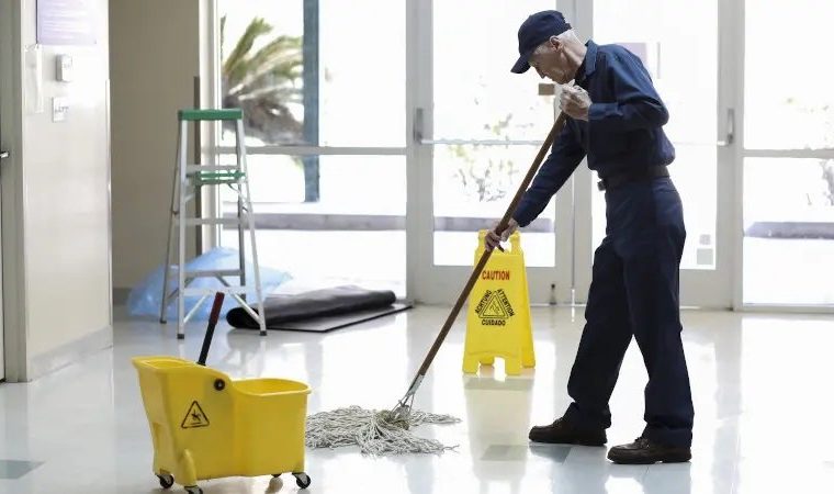découvrez comment le nettoyage autonome du conduit de poêle peut prévenir les risques d'incendie et assurer la sécurité de votre habitation.