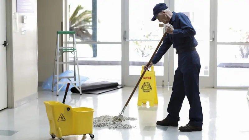 découvrez comment le nettoyage autonome du conduit de poêle peut prévenir les risques d'incendie et assurer la sécurité de votre habitation.